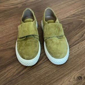 Aerosoles Ebba Green Leather Upper Suede Feel Slide On Velcro Strap Loafer Shoe